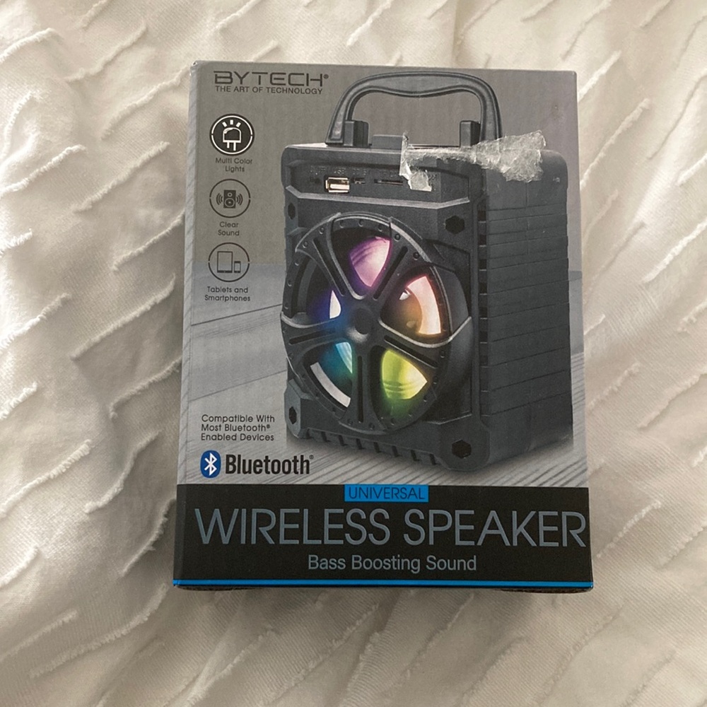 Wireless Bluetooth speaker with lights